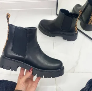 Primi Tacchi Alya - Stivaletto Donna Anfibio Punta Tonda Leopardato Comodo Nero Discount