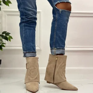 Primi Tacchi Hadiya - Stivale Basso Scarpe Zeppa Punta Beige Outlet