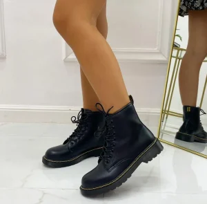 Primi Tacchi Marta - Stivaletto Donna Scarpa Lacci Casual Comodo Nero Outlet